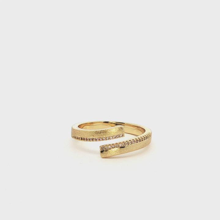 Halo Hug Ring